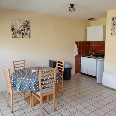 Ferienwohnung Marguerite Massiac Exterior foto